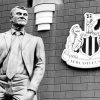 bobby robson statue crest sjp newcastle united nufc bw 1120 768x432 1