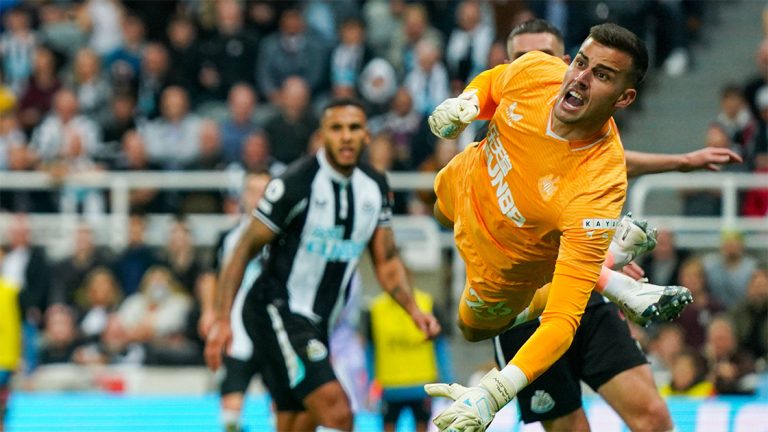 karl darlow diving newcastle united nufc 1120 768x432 1