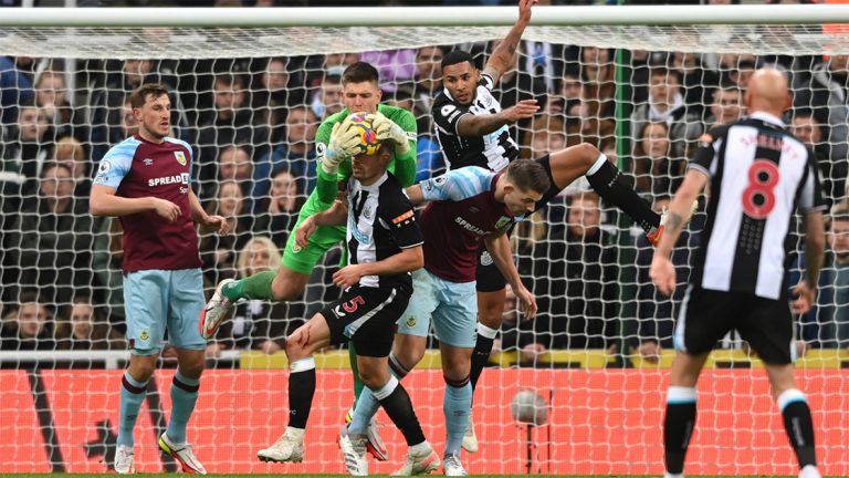 nick pope burnley dropping ball newcastle united nufc 1120 768x432 1