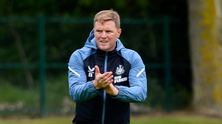 eddie howe training clapping newcastle united nufc 880 768x432 1