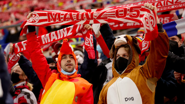 mainz 05 fans fancy dress newcastle united nufc 1120 768x432 1