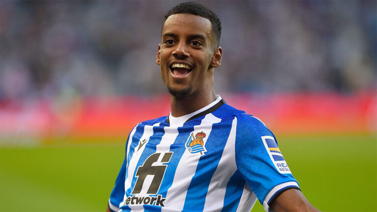 aleksander isak real sociedad smiling newcastle united nufc 1120 768x432 1