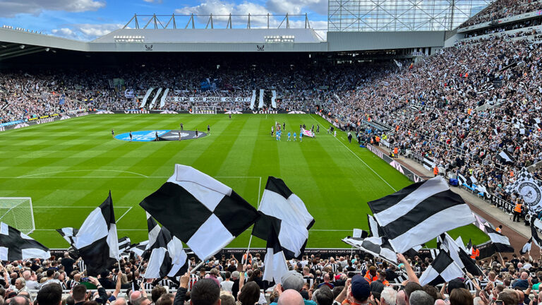 newcastle united manchester city players walking on to pitch nufc 1120 768x432 1