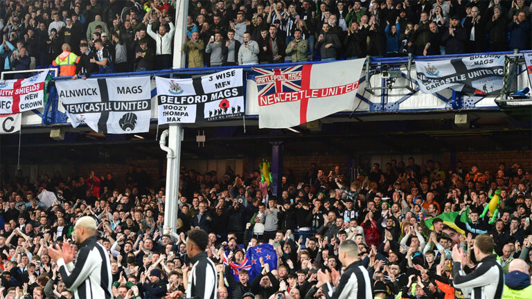 players walking out everton fans background newcastle united nufc 1120 768x432 1