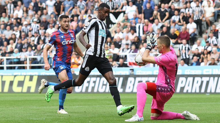 crystal palace goalkeeper vincete guaitaastle save isak newcastle united nufc 1120 768x432 1