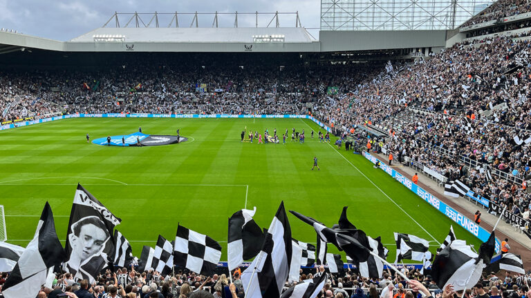 newcastle united crystal palace teams walking onto pitch nufc 1120 768x432 1