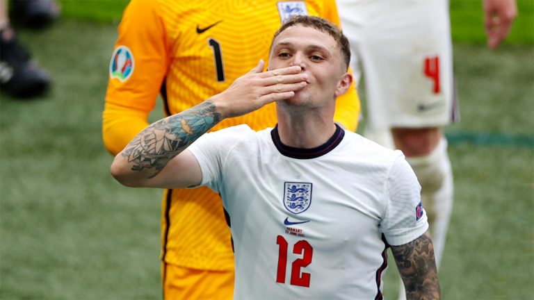 kieran trippier england blowing kiss newcastle united nufc 1120 768x432 1