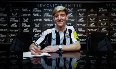 anthony gordon signing contract newcastle united nufc 1120 768x432 1