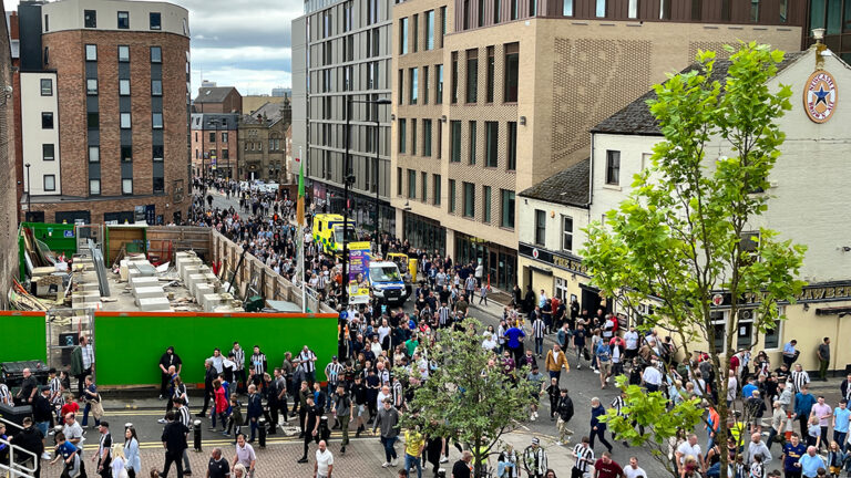 fans walking to sjp matchday strawberry place newcastle united nufc 1120 768x432 1