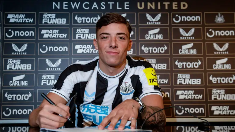 harrison ashby signing contract newcastle united nufc 1120 768x432 1