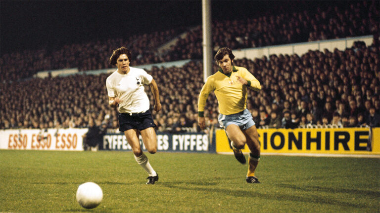 malcolm macdonald keith osgood spurs 1976 league cup semi final white hart lane newcastle united nufc 1120 768x432 1