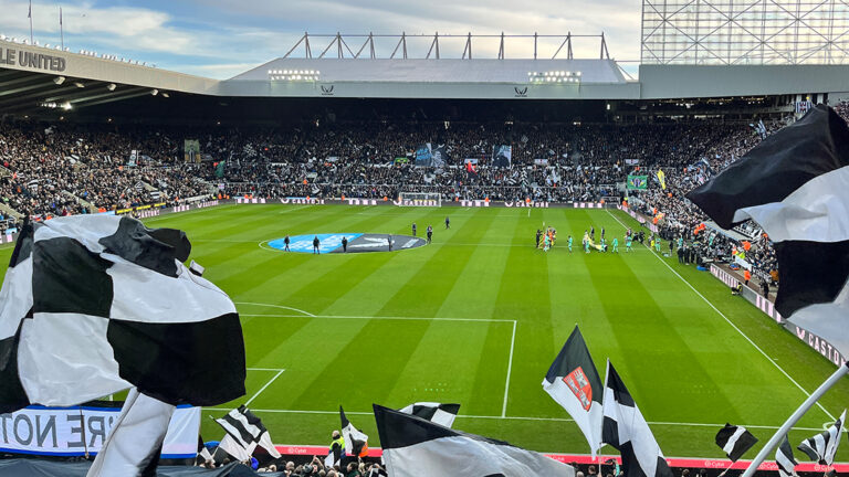players walking onto pitch fulham newcastle united nufc 1120 768x432 1