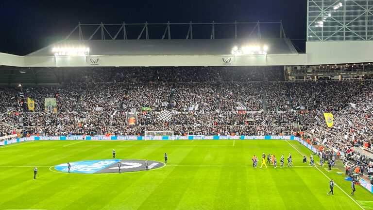 players walking onto pitch leicester league cup newcastle united nufc 1120 768x432 1