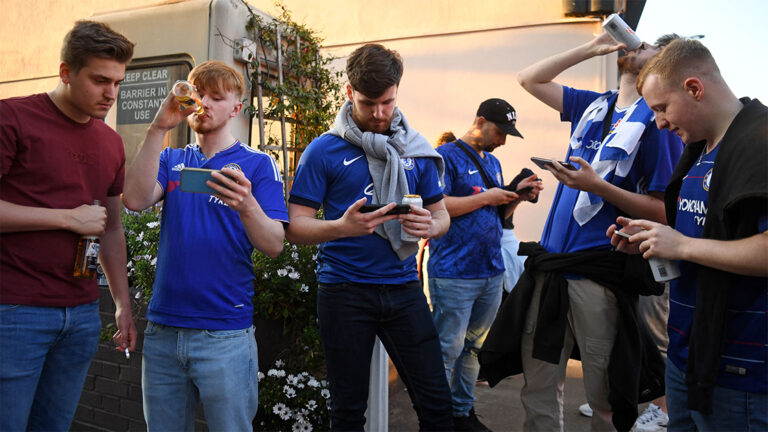 chelsea fans drinking looking at phones newcastle united nufc 1120 768x432 1