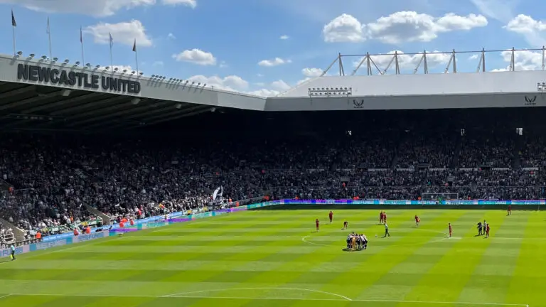 pre match huddle from the stands liverpool newcastle united nufc 1120 768x432 1