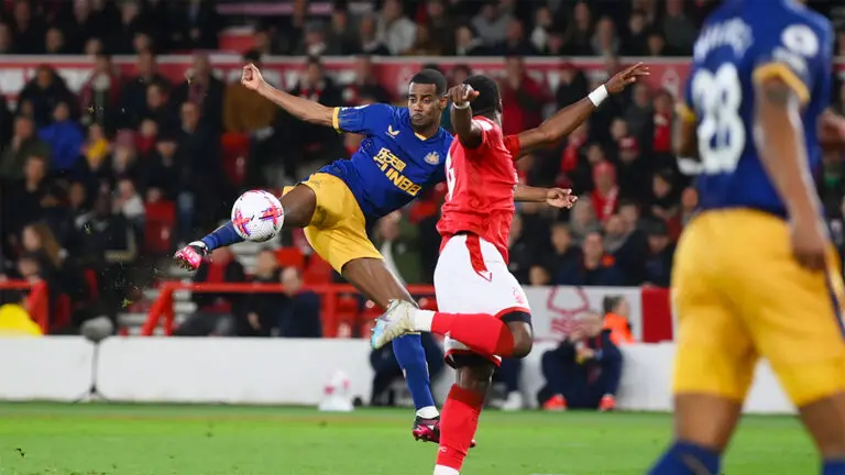 alexander isak shooting goal nottingham forest newcastle united nufc 1120 768x432 1