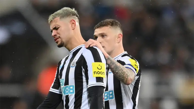 bruno guimaraes red card trippier newcastle united nufc 1120 768x433 1