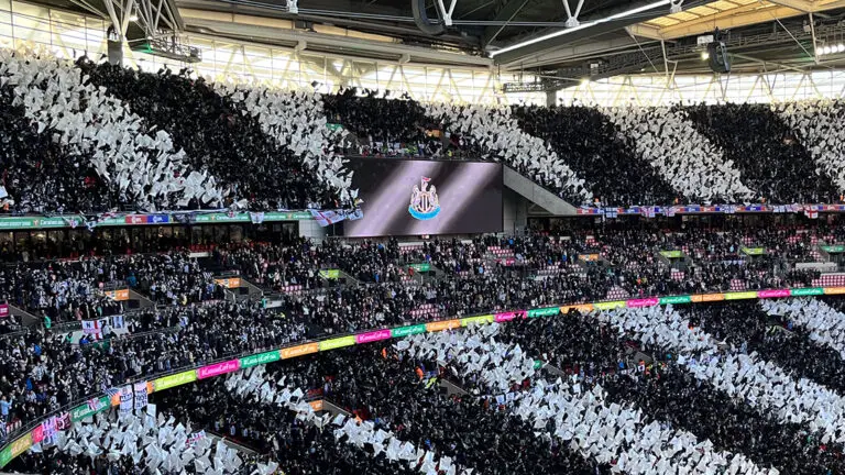 crest flags wembley carabao cup newcastle united nufc 1120 768x432 1
