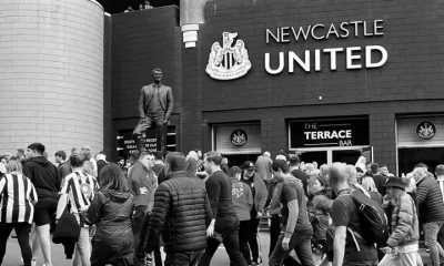 fans walking past bobby robson statue matchday sjp newcastle united nufc bw 1120 768x432 2