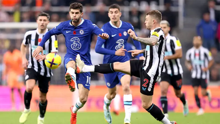 kieran trippier tackling christian pulisic chelsea newcastle united nufc 1120 768x432 1