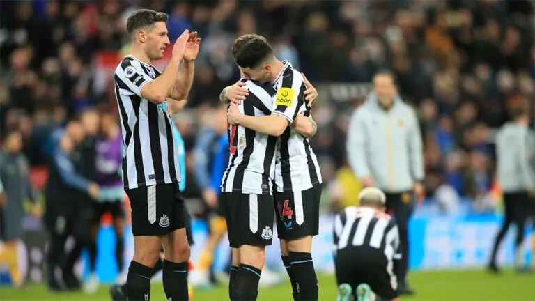 miguel almiron hugs kieran trippier fabian schar newcastle united nufc 1120 768x432 1