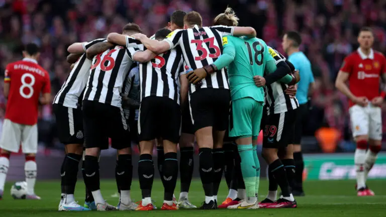 team huddle wembley newcastle united nufc 1120 scaled e1677456417672 768x432 1