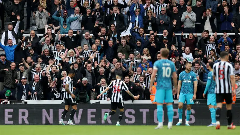 callum wilson goal celebration fans background spurs newcastle united nufc 1120 768x432 1